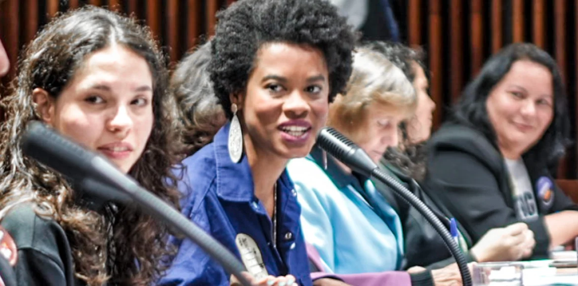 Novo Ensino Médio: Carol Dartora Defende um Campo Democrático na Educação